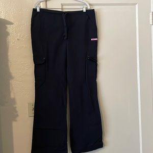 Scrub pants. Perfect for healthcare worker. 5 pockets. Good used condition.